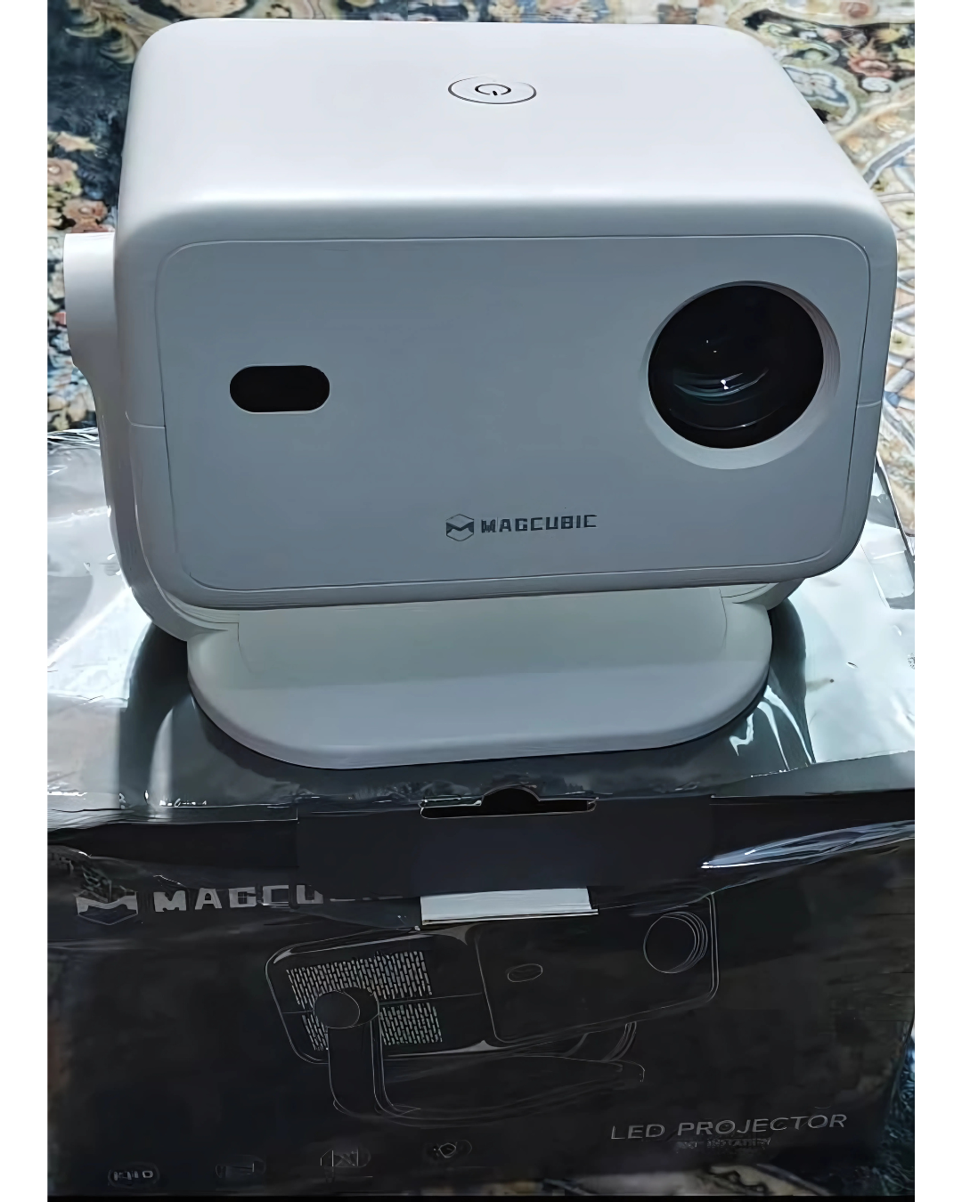 Magcubic 4K 360° Projector